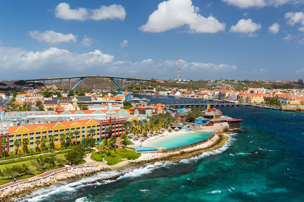 18Willemstad, Curacao 8q345628]